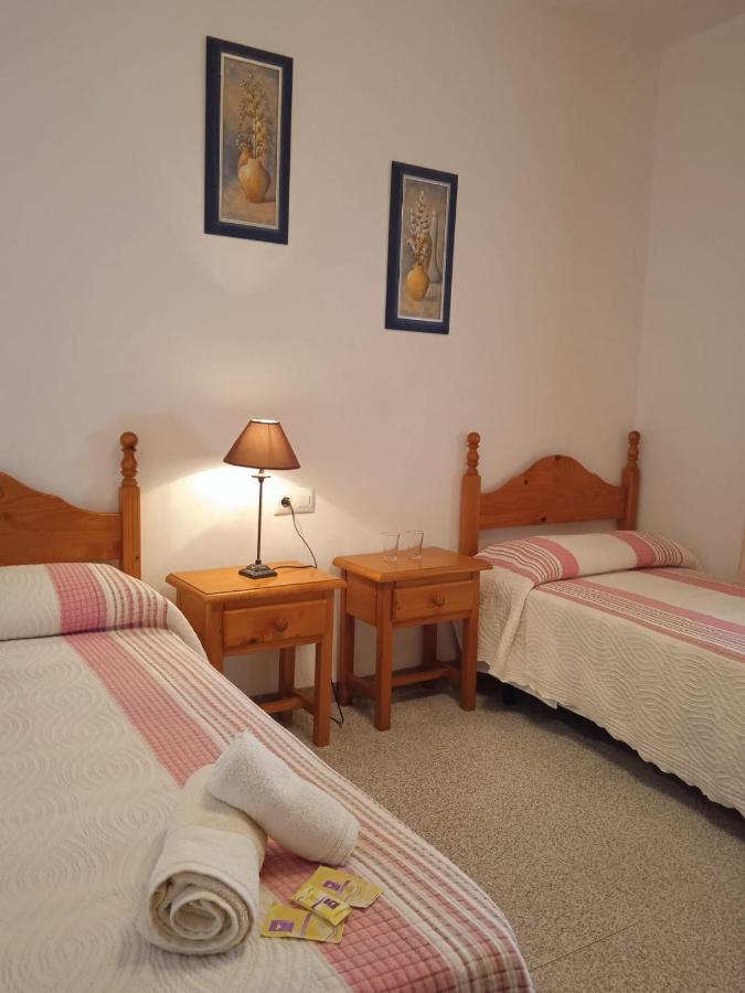 Pension La Sierra Cortes de la Frontera Exterior photo
