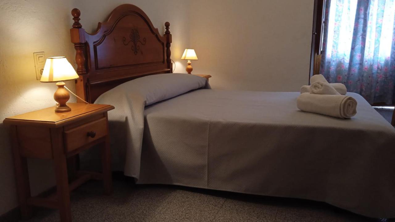Pension La Sierra Cortes de la Frontera Exterior photo